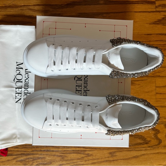 Alexander McQueen Jewel-Counter Leather Oversized Sneaker in 41. - Picture 4 of 10